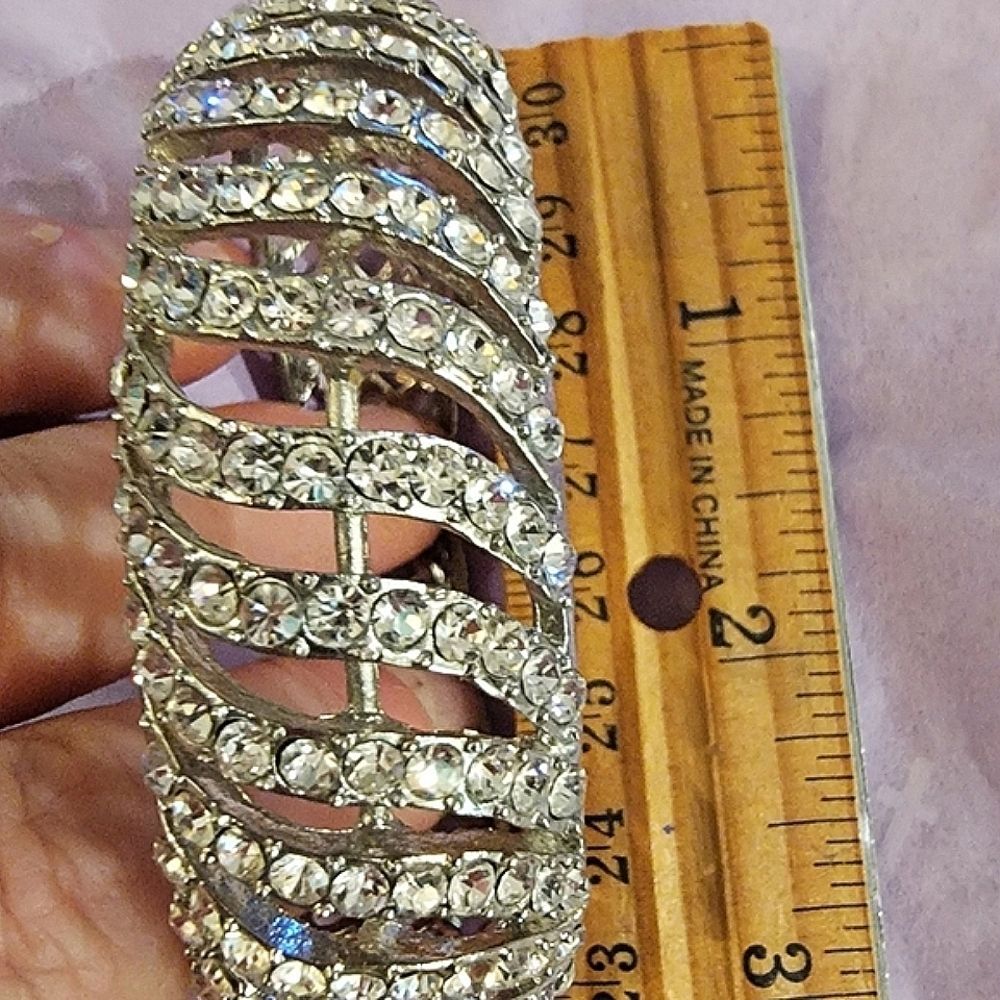 Vintage Chunky Silver Tone Rhinestones Zirconia Hinged Cuff Lattice Bracelet - Picture 14 of 14